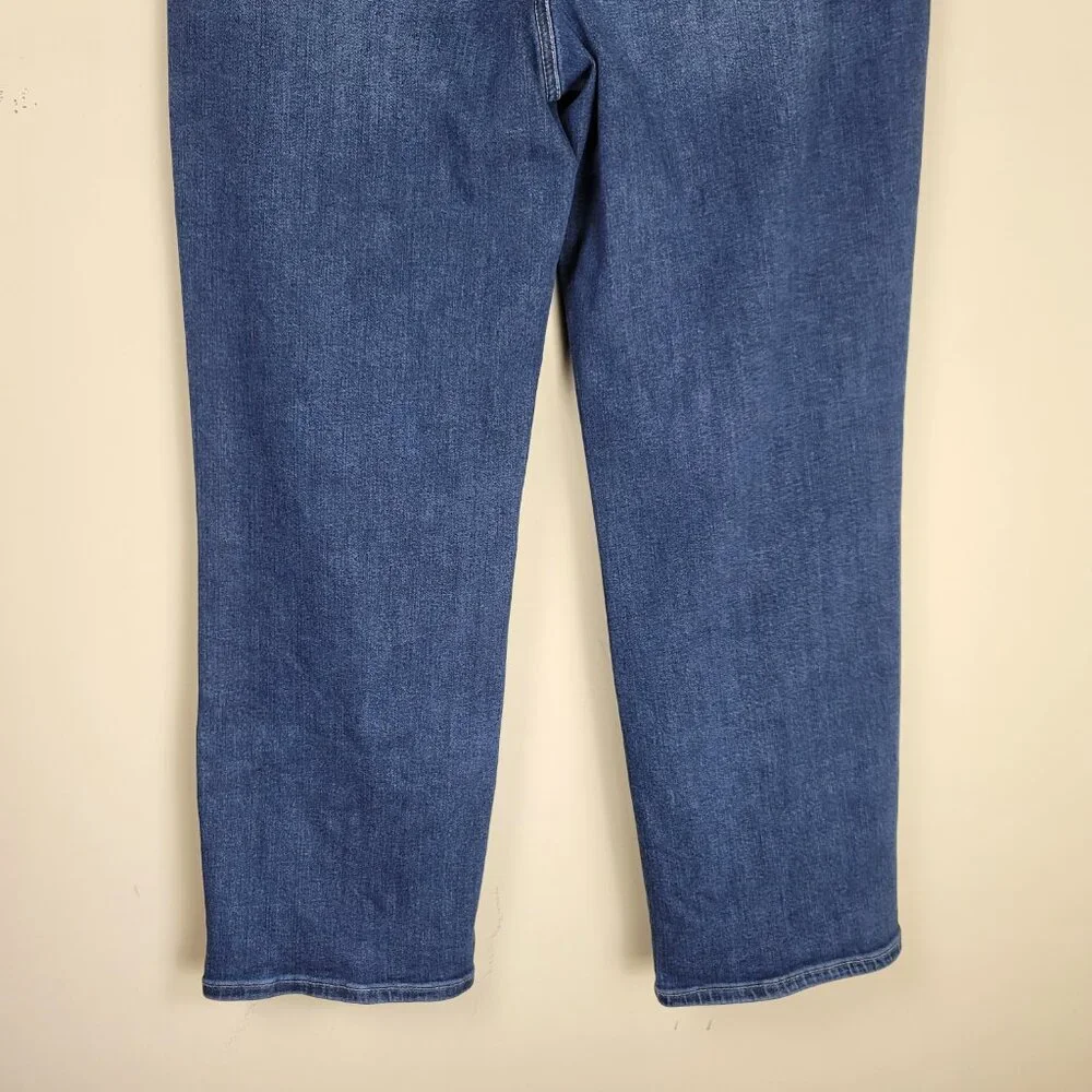 NYDJ Relaxed Straight Ankle Jeans Size 10 Medium Wash Lift Tuck Stretch Denim - Picture 3 of 14